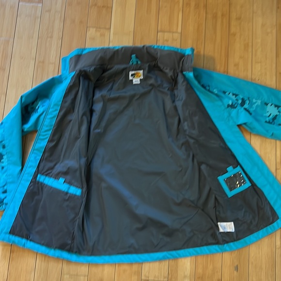 Bass Pro Shops Jackets & Coats Bass Pro Shop Turquoise Rain Jacket